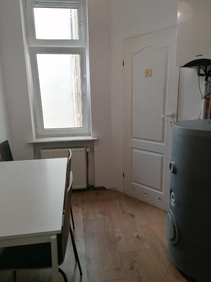 Hostel Tulip - Pokoj Jednoosobowy Nr 3 Ze Wspolna Lazienka I Kuchnia Szczecin Exterior foto