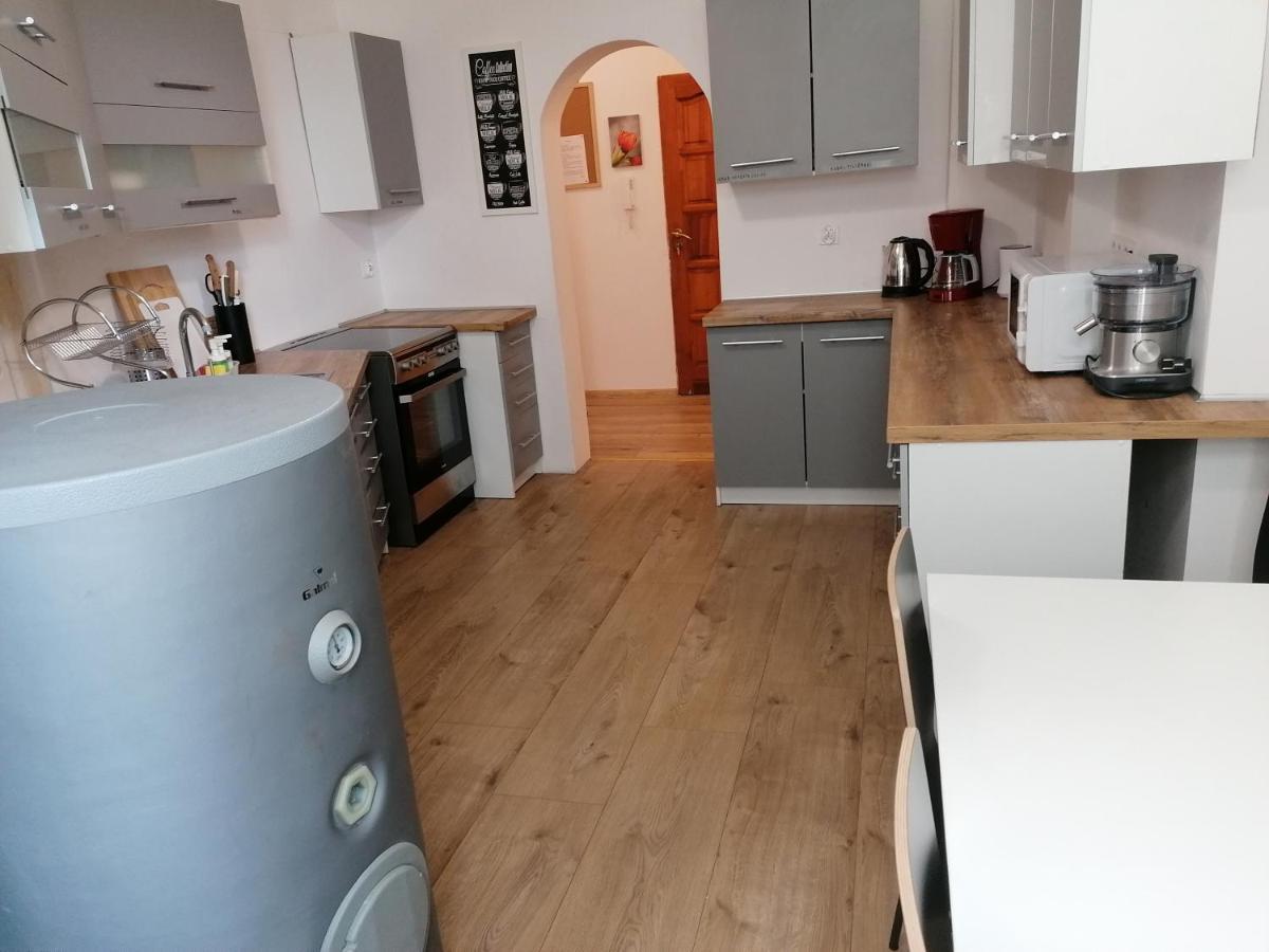 Hostel Tulip - Pokoj Jednoosobowy Nr 3 Ze Wspolna Lazienka I Kuchnia Szczecin Exterior foto