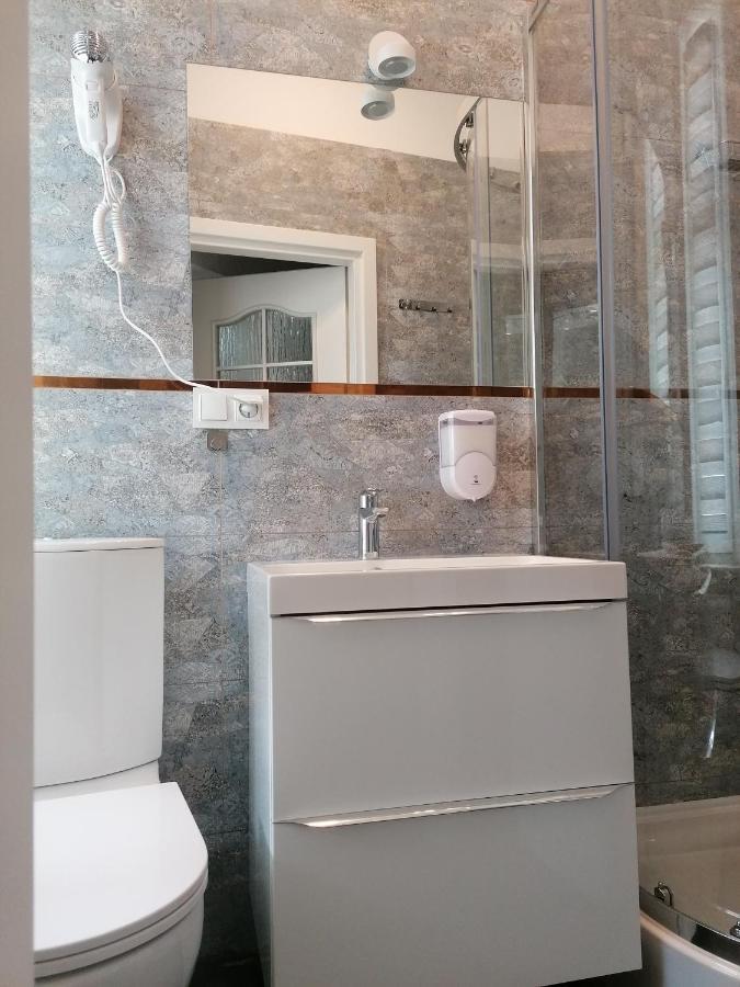 Hostel Tulip - Pokoj Jednoosobowy Nr 3 Ze Wspolna Lazienka I Kuchnia Szczecin Exterior foto