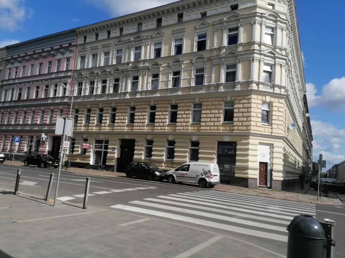 Hostel Tulip - Pokoj Jednoosobowy Nr 3 Ze Wspolna Lazienka I Kuchnia Szczecin Exterior foto
